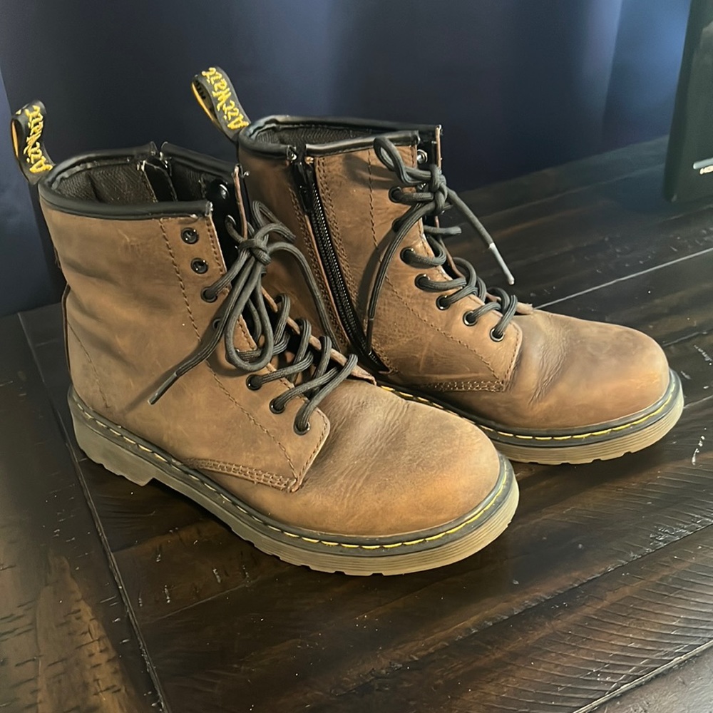 Kids dr martens